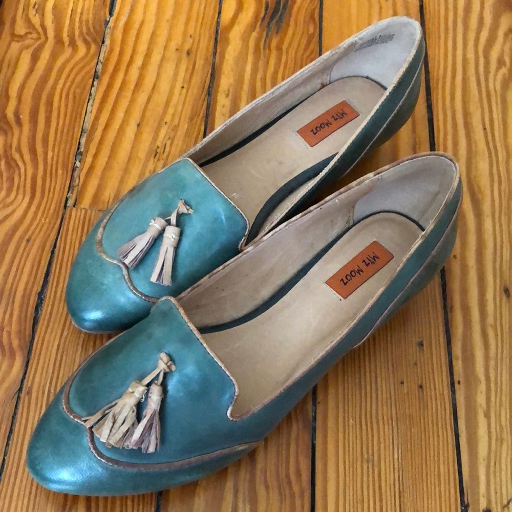 Miz Mooz green and tan loafers with tassels sz 8